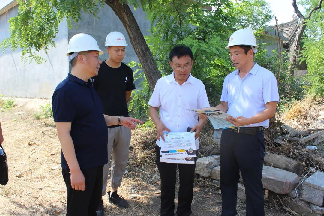 县住建局技术指导服务送下乡 农房质量安全有保障