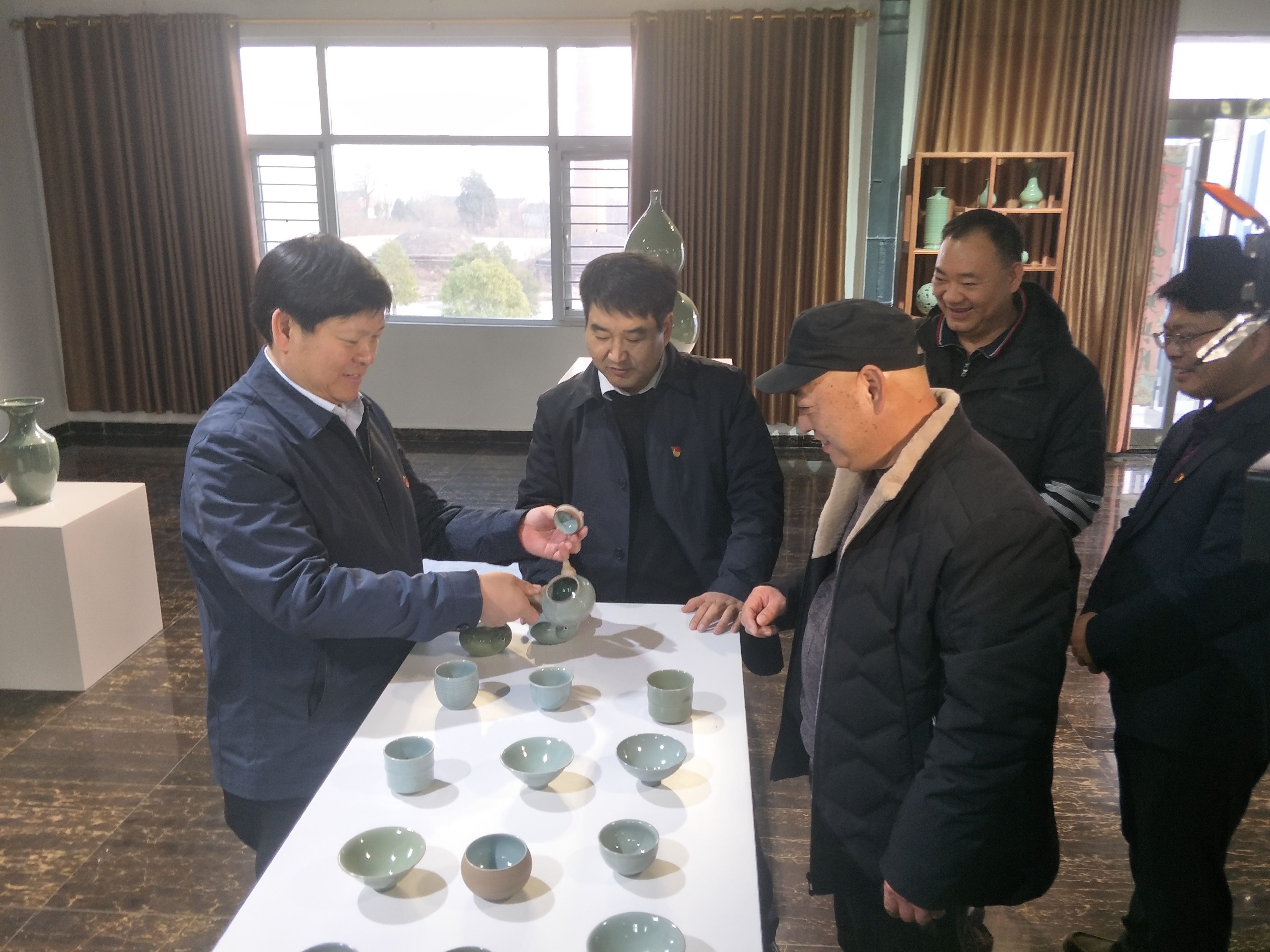 许红兵到大营镇调研汝瓷产业,陶瓷园区建设