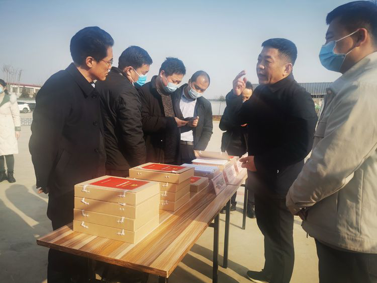 副县长肖志举带队前往郏县考察农村宅基地改革工作