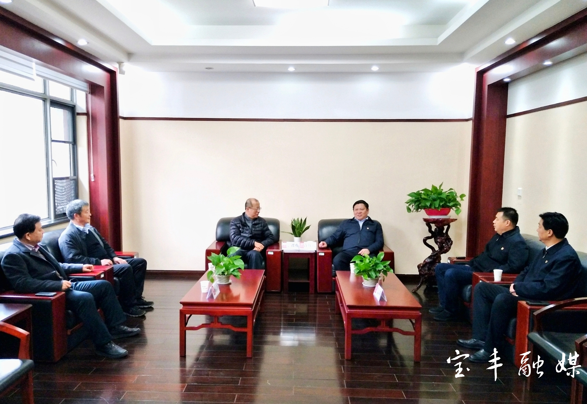 许红兵与华中农业大学校长李召虎会谈