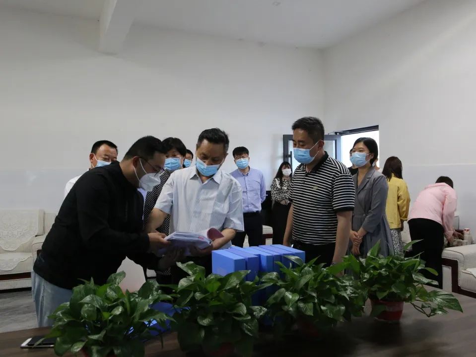 郭杰调研宝丰县民办学校疫情防控工作